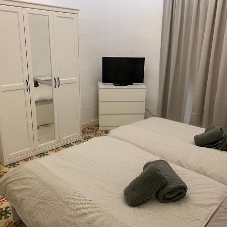 2 Bedroom Apartment In The Centre Of Valletta Exterior foto